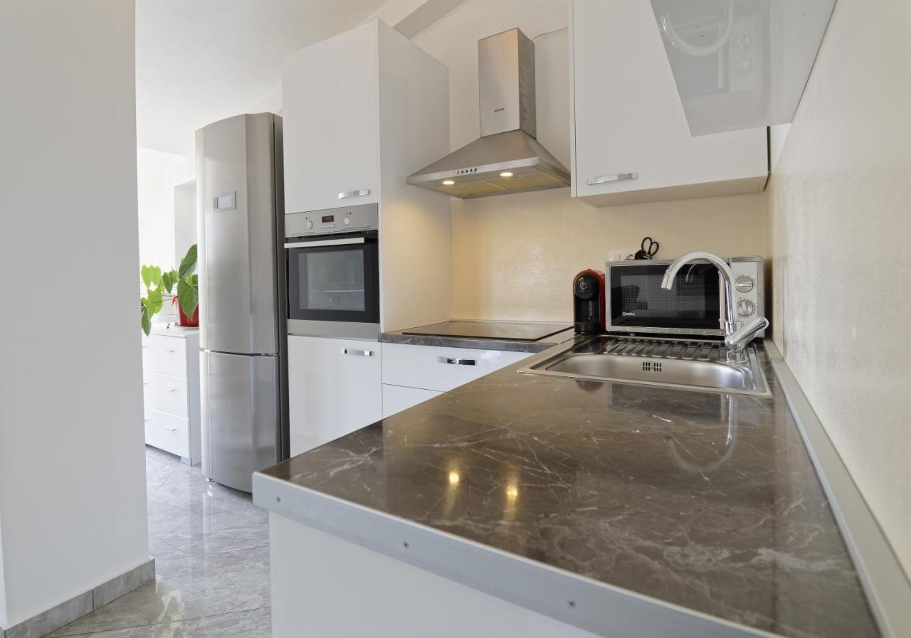 Apartments Goran By Rent Istria Умаг Экстерьер фото