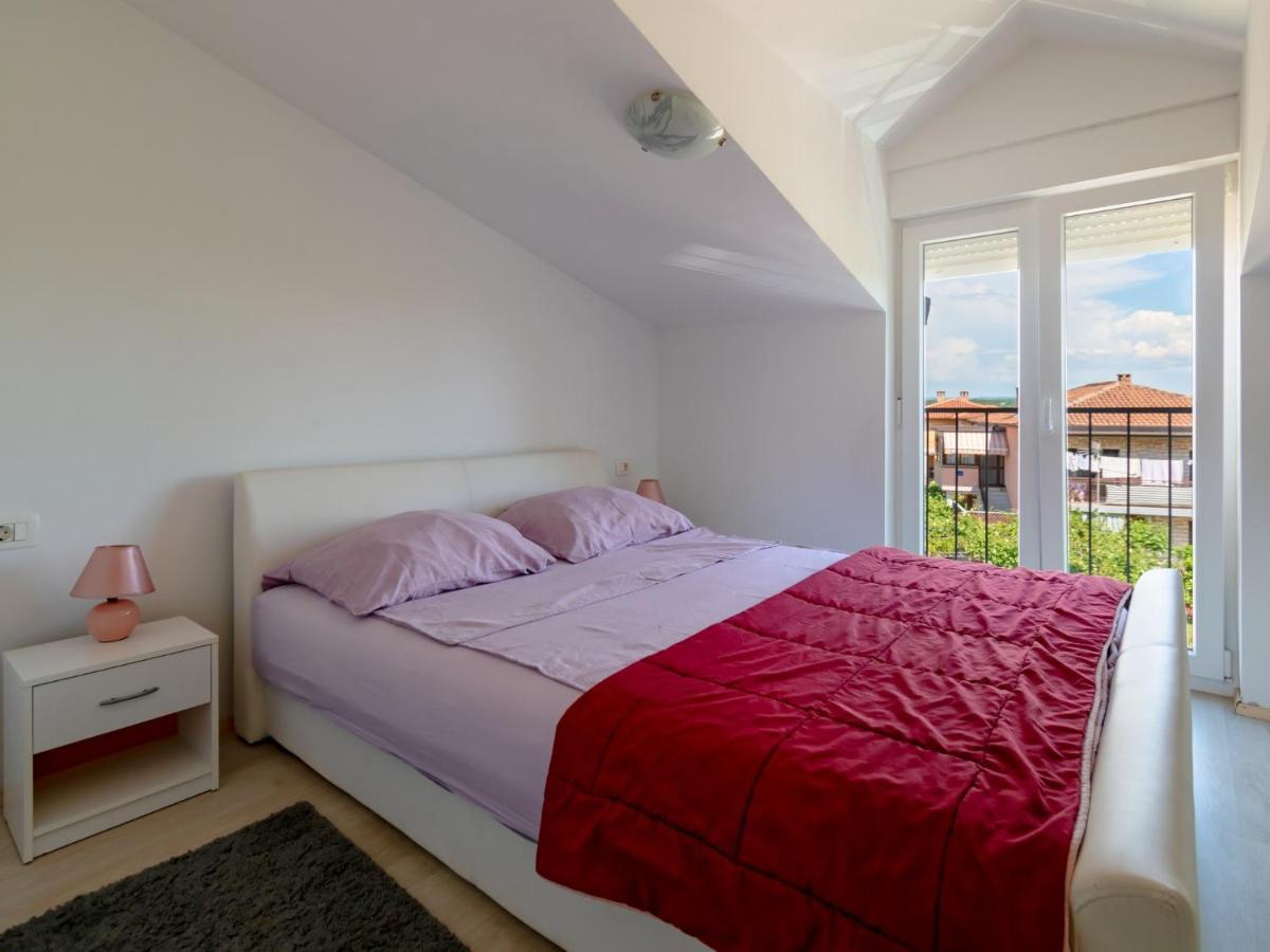 Apartments Goran By Rent Istria Умаг Экстерьер фото